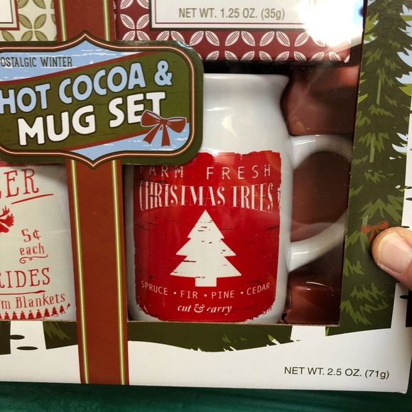 Two Christmas mugs - Picture 3 of 3
